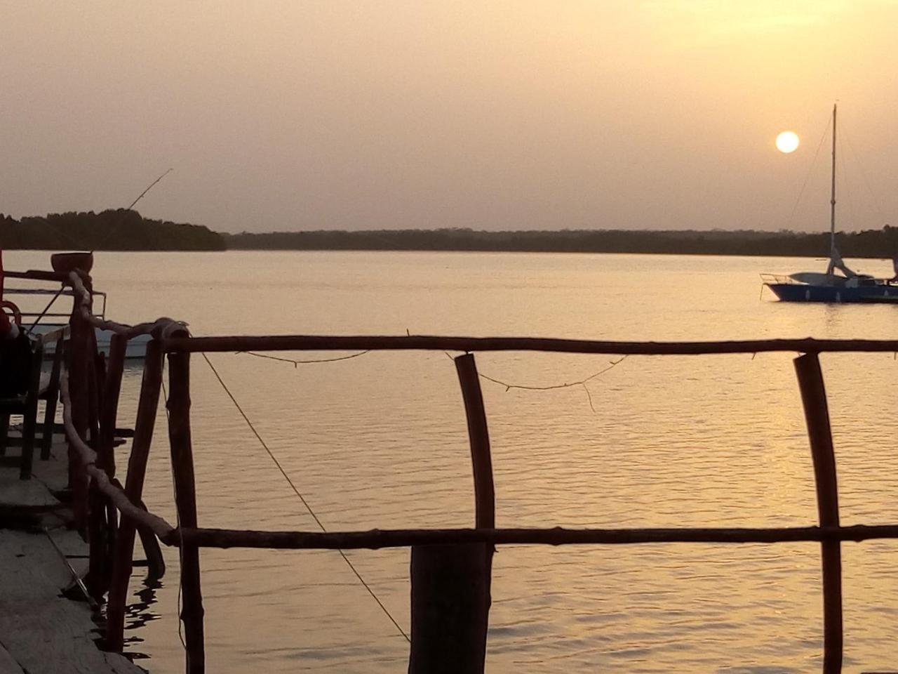 Bintang Bolong Lodge Zewnętrze zdjęcie